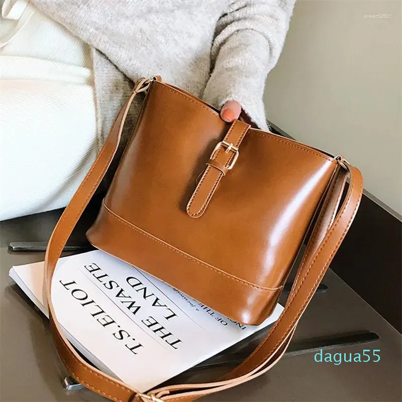 Avondtassen vintage eenvoudige kleine pu lederen emmer crossbody dames ontwerper mode dame luxe zwarte schouder handtassen messenger messenger