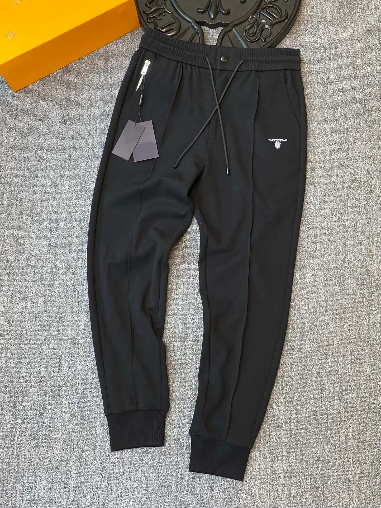 2023 nouveau pantalon de créateur de haute qualité mélange de coton matériau confortable ajustement petits pieds taille élastique luxe mode hommes décontracté pant235G