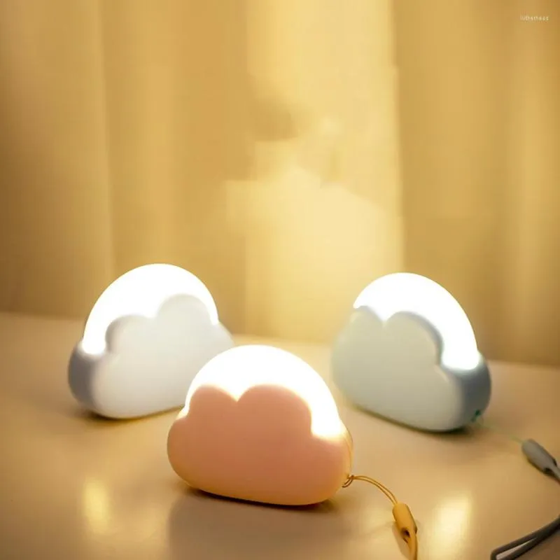 Night Lights Est Cloud Light Camera da letto Mini Lampada da tavolo Gift Birthday Creative Caricale Accusa DECORATIVE 2023