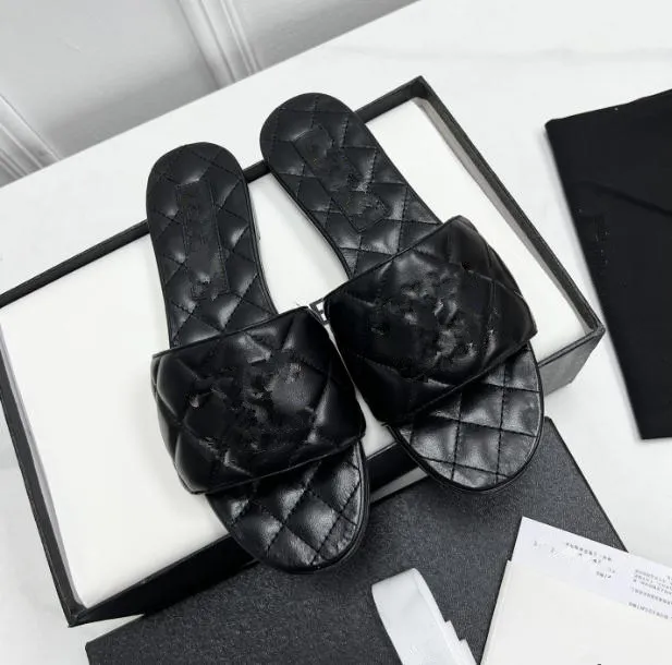 Chanel female slippers best sale