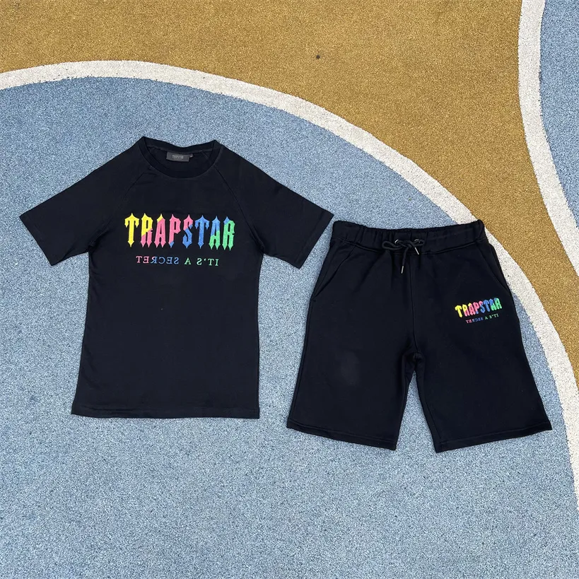 Trapstar Renkli Nakış T-Shirt Mens Trailtsuits Man Yaz Takım Kısa Londra Moda Nefes Alabilir Spor En Kaliteli Plaj Jogging Kısa Kollu Set Spor Giyim