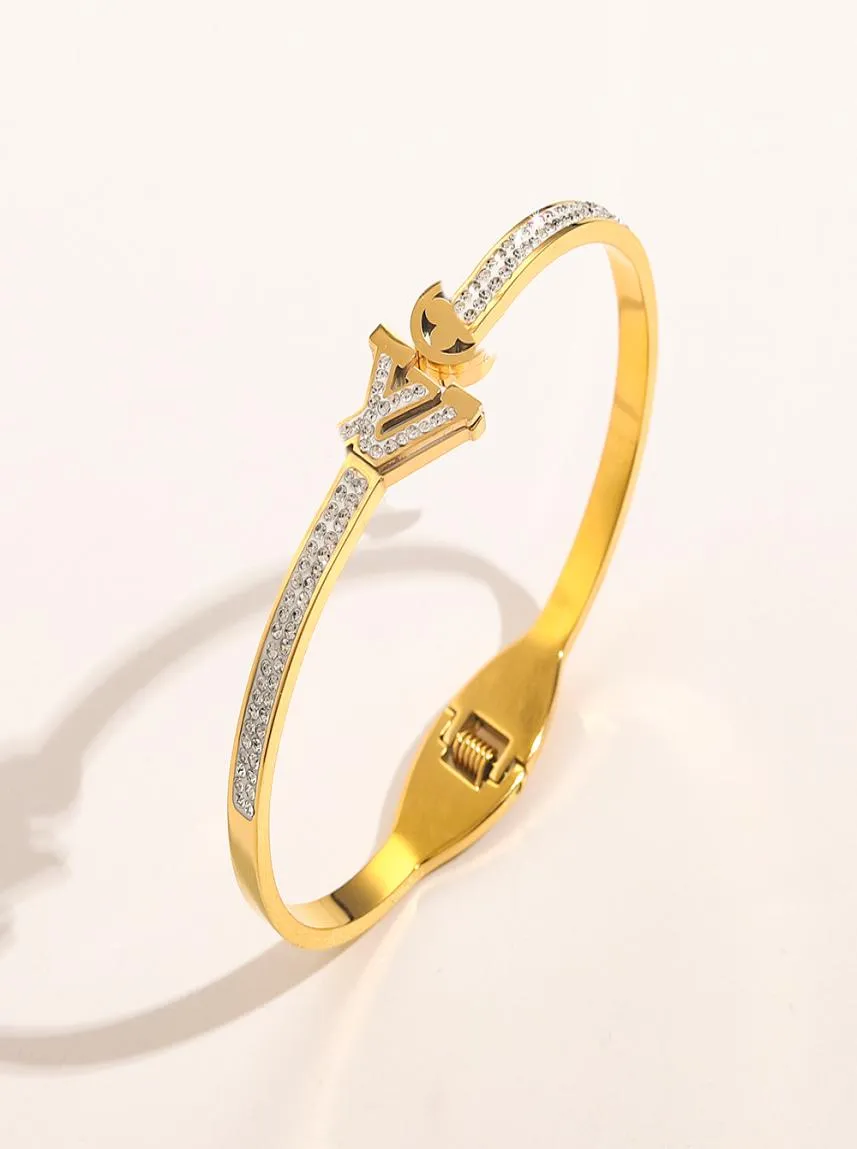 Pulseras de marca de diseñador Mujeres Bangle Luxury Designer Letter Pulsera Cristal de 18k Gold de acero inoxidable amantes de la boda GIF6613621