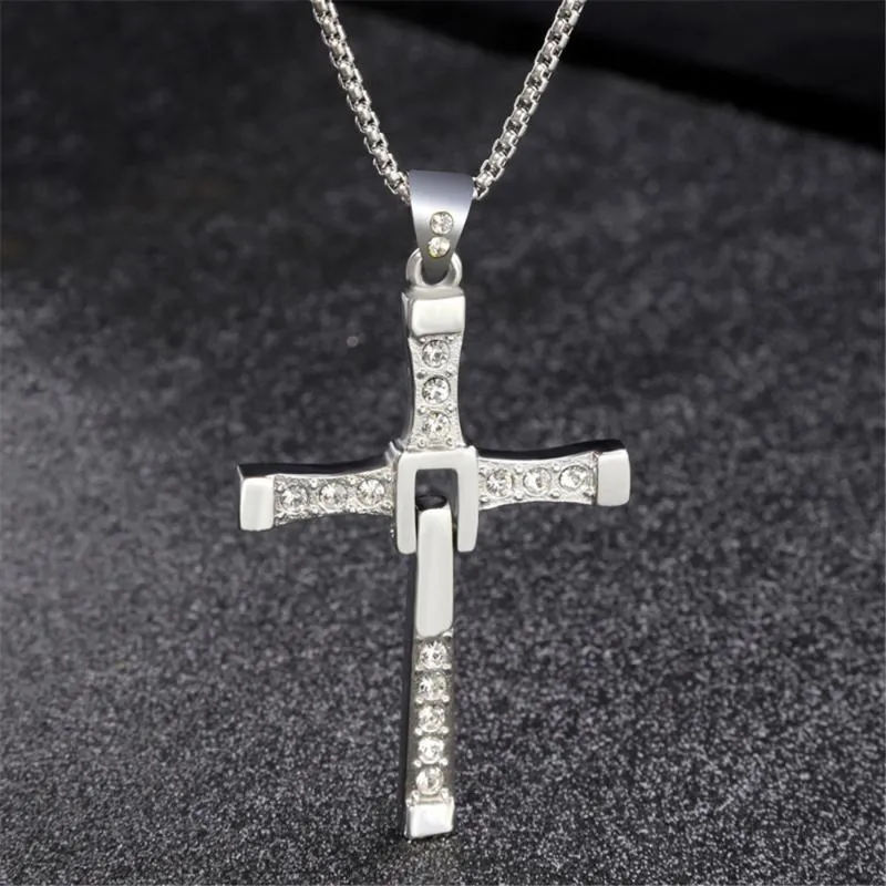 Correntes Colar de pingente de pingente, o rápido e furioso Dominic Toretto Fashion Filme Jóias de Aço Antelhado Jesus colares masculinos Giftchains Giftchains