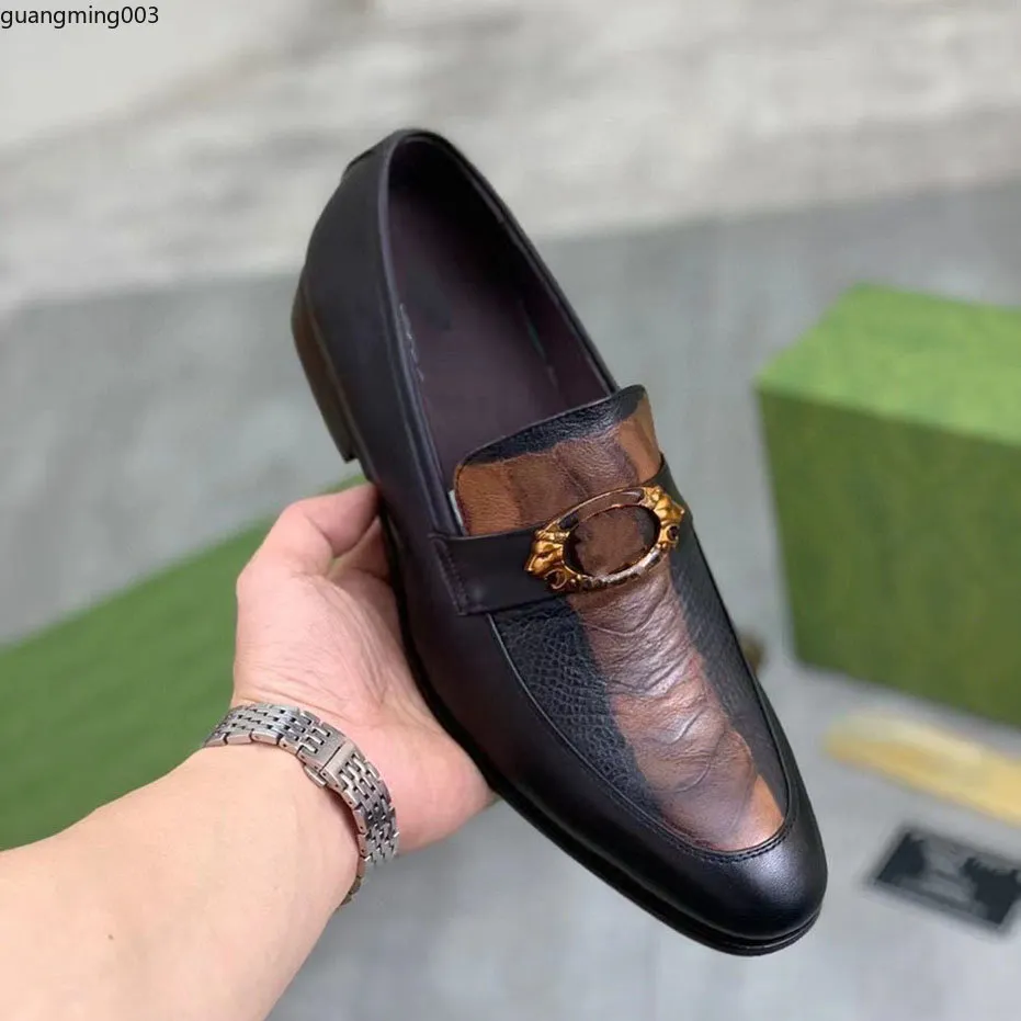 2023Formal Trode Those Brogue Style Style Подлинная кожаная вечеринка свадебная обувь дизайнер бренд отдых мужски вязаные квартиры Оксфордс размер 38-45 KMJ GM3000002