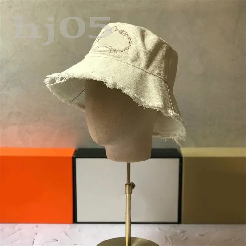 Bucket hat modern creative luxury cap valentine s day couple style commemorative gifts cappello outdoor camping fashion frayed brim designer hat for women PJ052 C23