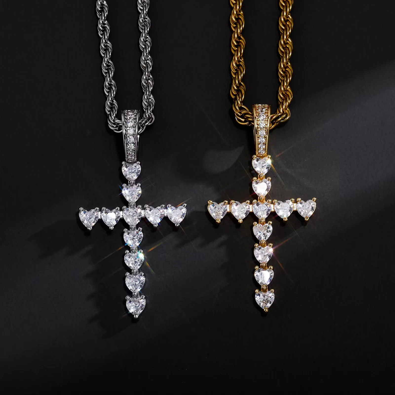 Iced Out Heart Zirkon Cross Hanghangende ketting voor mannen en dames hiphop sieraden 18K GOUD GOLDED