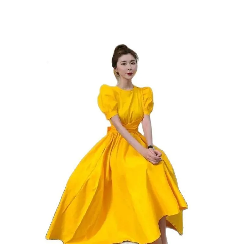 Partykleider Mode-Sommerkleid für Frauen gelbe mittlere Retro-Puffärmel kleine Taille dünne und frische A-Linie-Maxikleid 230322