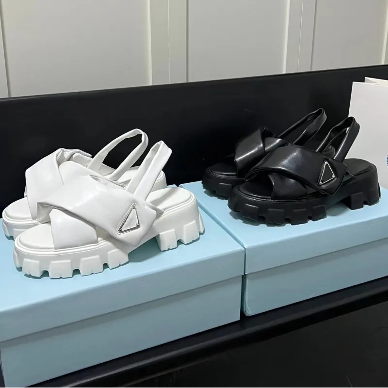 Sandały designerskie vintage czarne białe sandały płaskie gęste dolne platforma wysoka obcasy buty zwyczajowe buty trójkątne sandały damskie