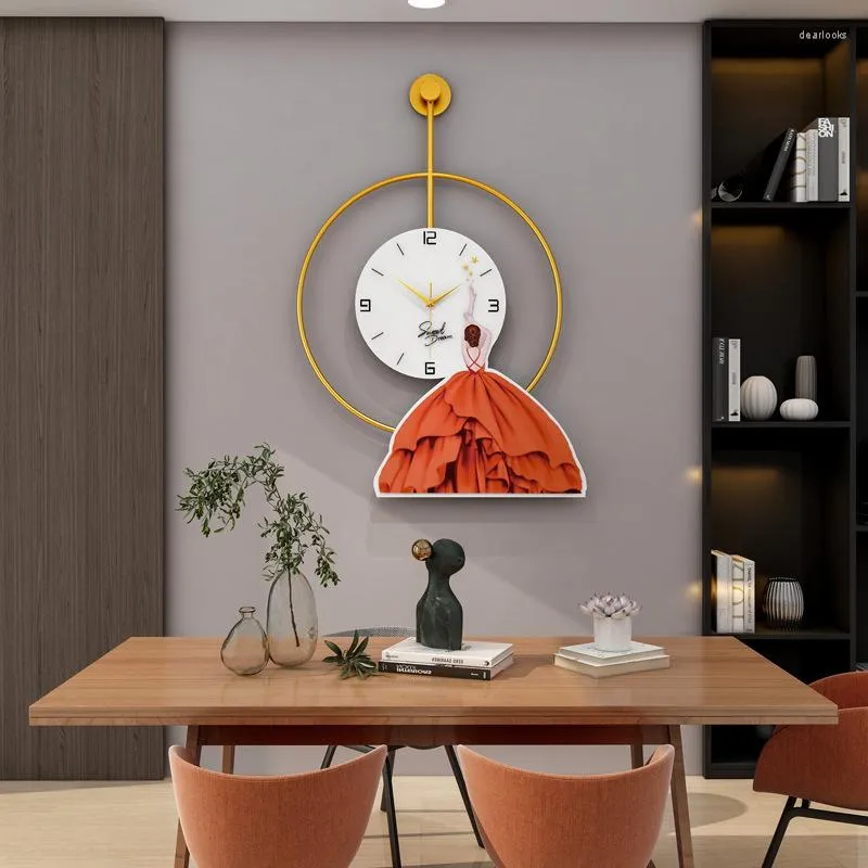 Orologi da parete Orologio dal design moderno Luce semplice Lusso Circolare Vetro Muto Metallo Ferro Arte Decorazione domestica Wandklok Deco Zegar