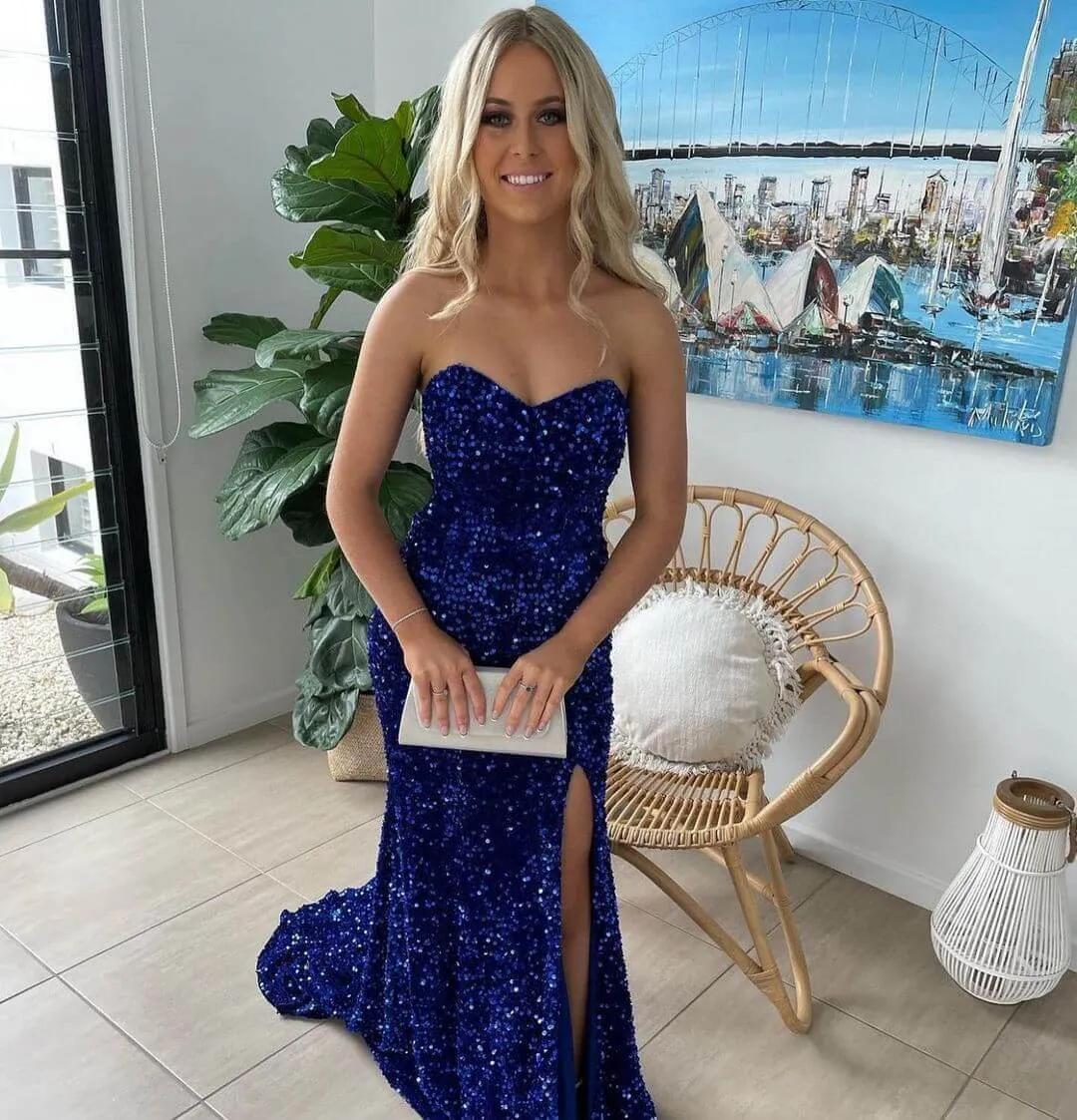 Charmig sjöjungfru Royal Blue Sequined Long Prom -klänningar med slits aftonklänning älskling Graduation Party klänningar axelfri skräddarsydd