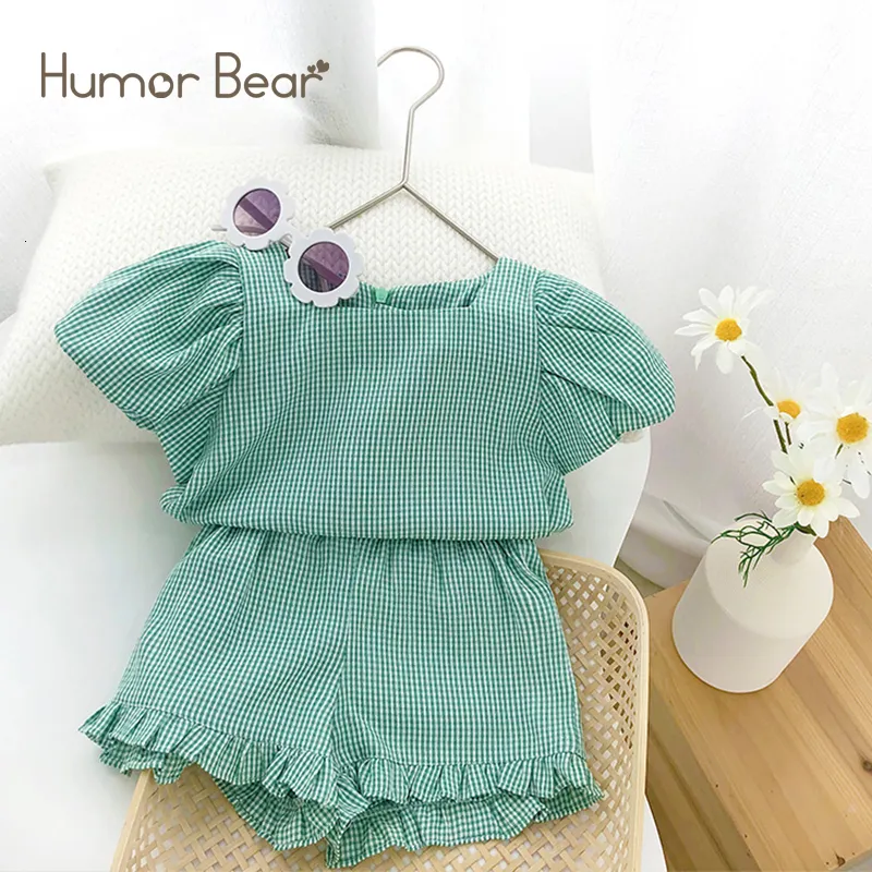 Clothing Sets Humor Bear Summer Girls Set Holiday Beach Plaid Bubble Sleeve Top Ruffle Shorts 2Pcs Children Outfits 230322