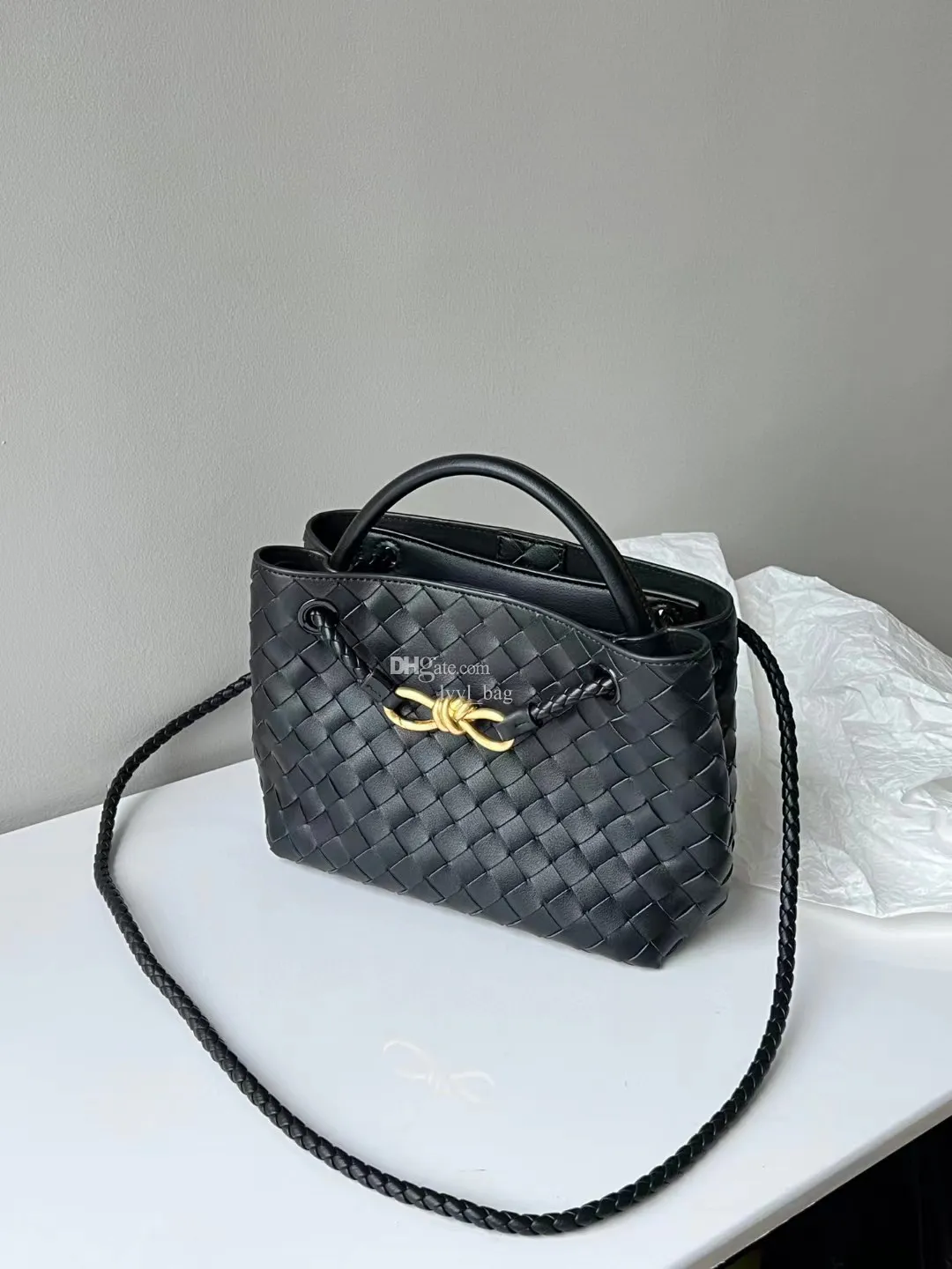 bottega veneta andiamo bag dupe