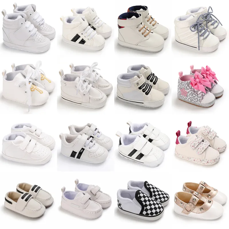 Premiers marcheurs né bébé chaussures garçon fille classique sport semelle souple en cuir PU multicolore Walker baskets décontractées blanc baptême 230322