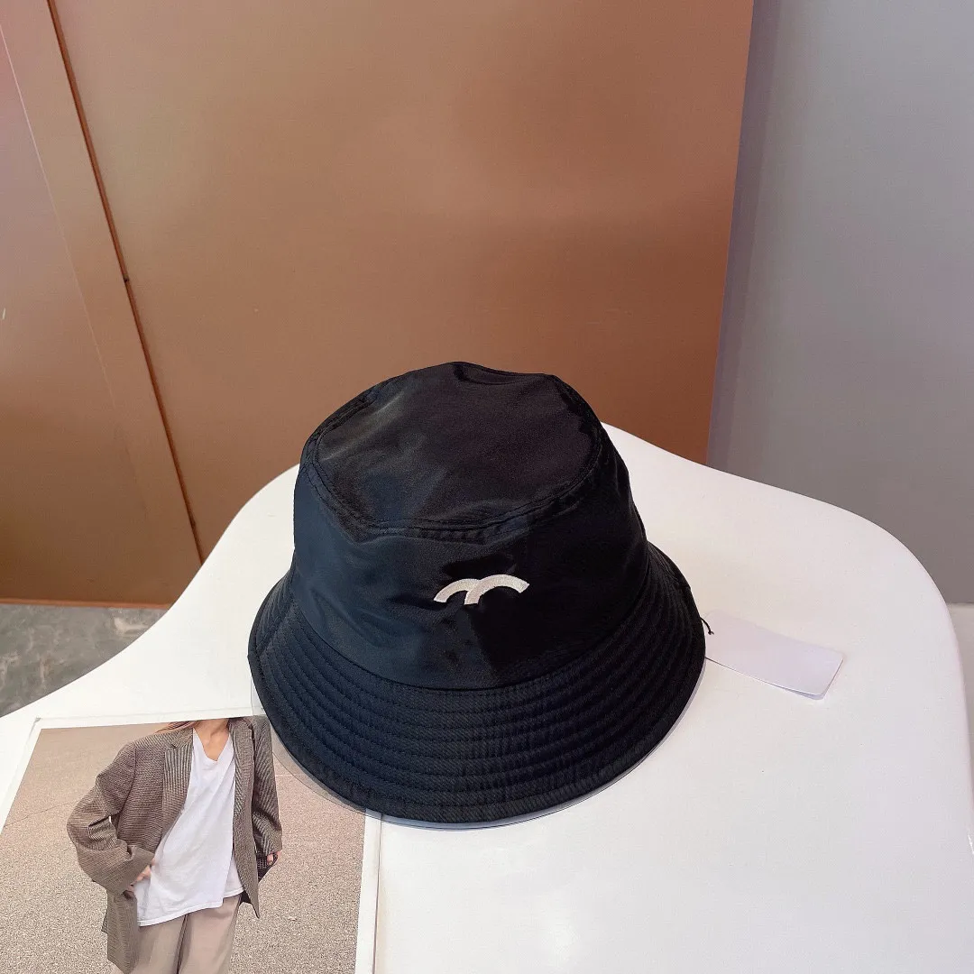 Classic Shade bucket hat designers hats luxury sunshade men and women Elegant charm fashion trend Casual four Seasons gift summer hat very good