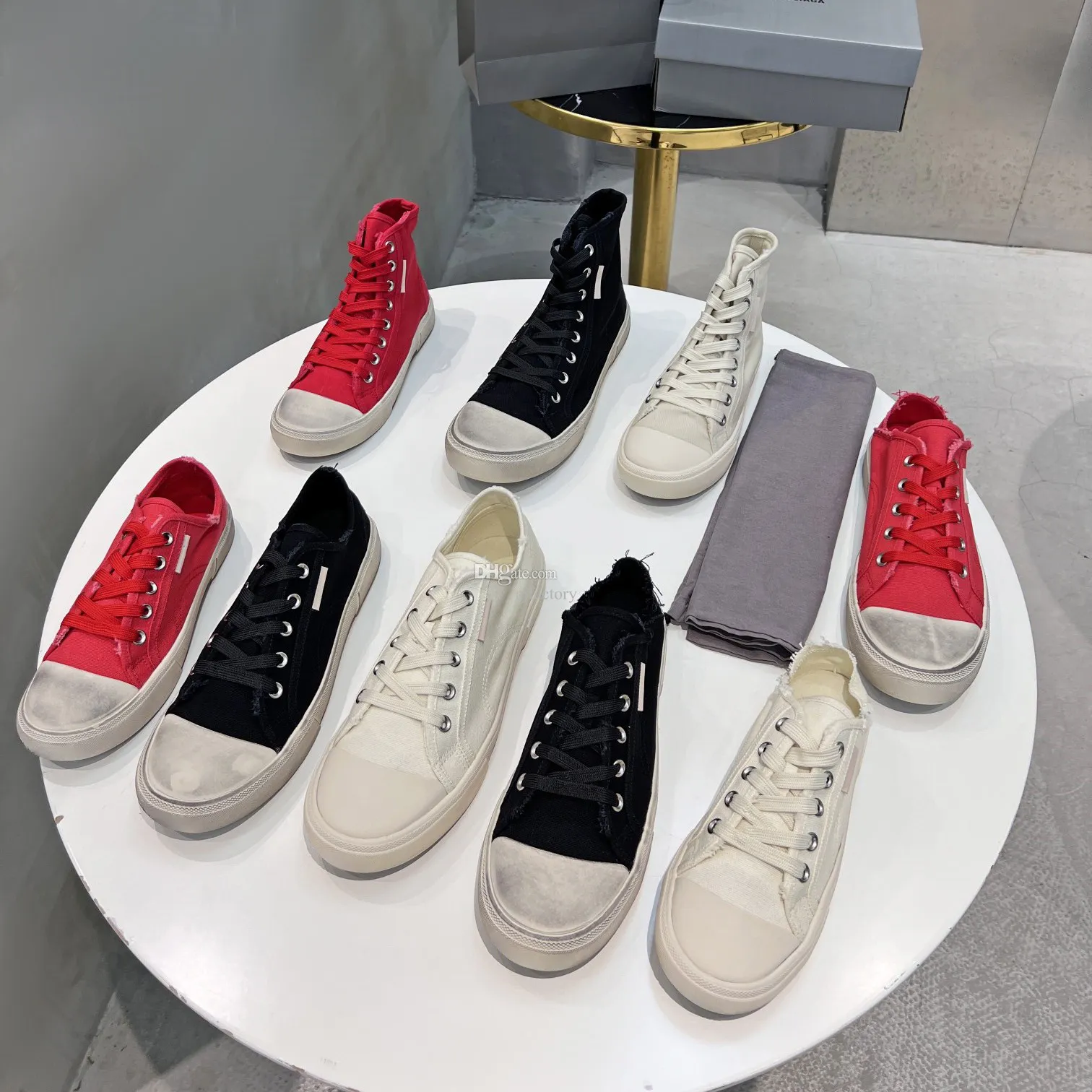 2023 designers Paris Mule vintage distressed canvas shoes men mens paris high top wash old effect Vulcanized sole half slippers black white red rubber sneakers