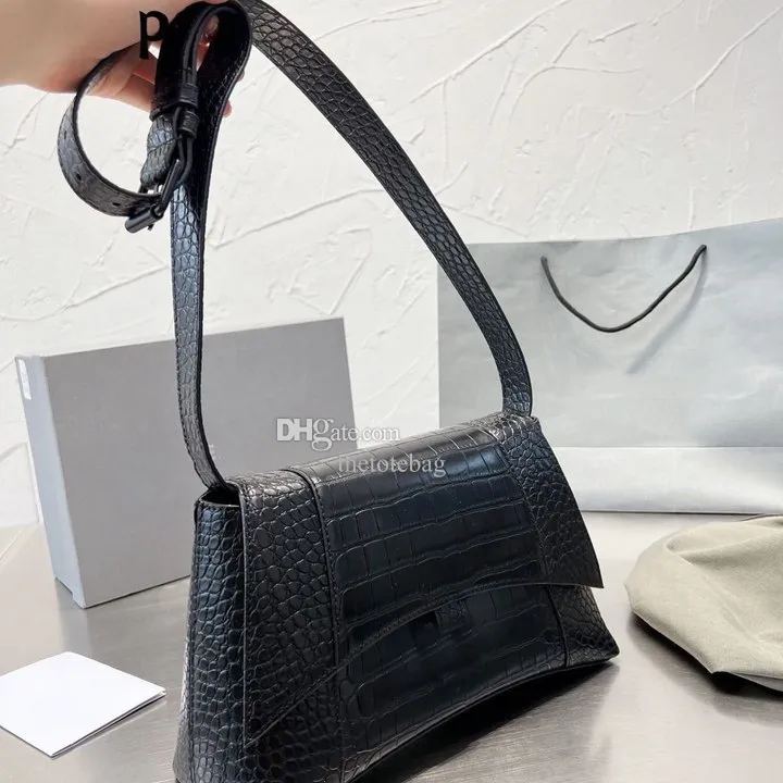 Balenciaga unboxing bag #unboxing #gift #giftideas #dhgate #luxury #ba... |  TikTok