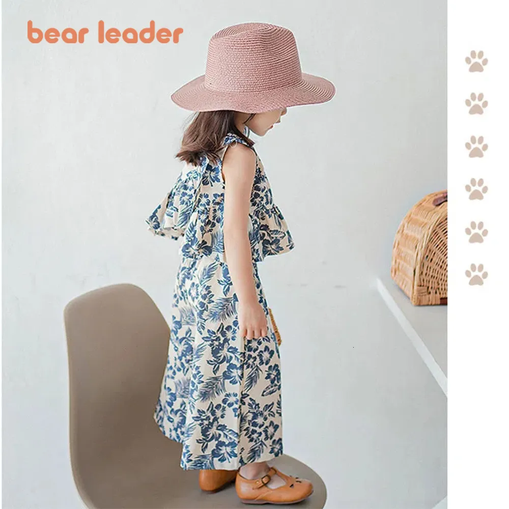 Conjuntos de roupas Bear líder Girls Netflix Tops calças de pernas largas Conjunto de verão 2023 Temperamento de moda Retro Floral Two Piece 230322