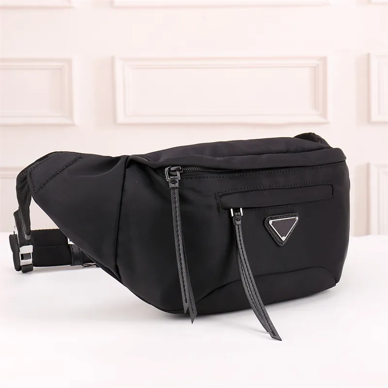 Mens Chest Bumbags Designer Cross Body Waist Bags Women Fashion Luxury Fannypacks Man Designes F Bum Bags Crossbody Packs Belts Purses