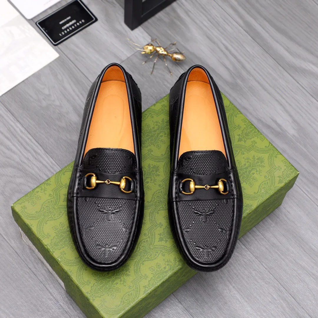 2023 Мужчины одеваются обувь подлинная кожаная формальная дизайнерские бренды.