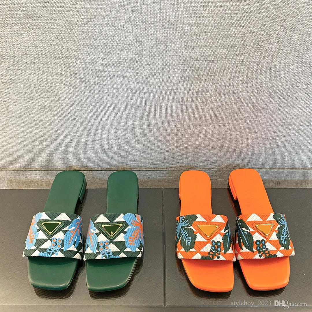 Triangolo Ibiscus luxe platte pantoffels slip op stoffen sandalen bloemen geborduurde open teen schoenen luxe ontwerper voor dames vakantieflats sandaal fabrieksschoeisel
