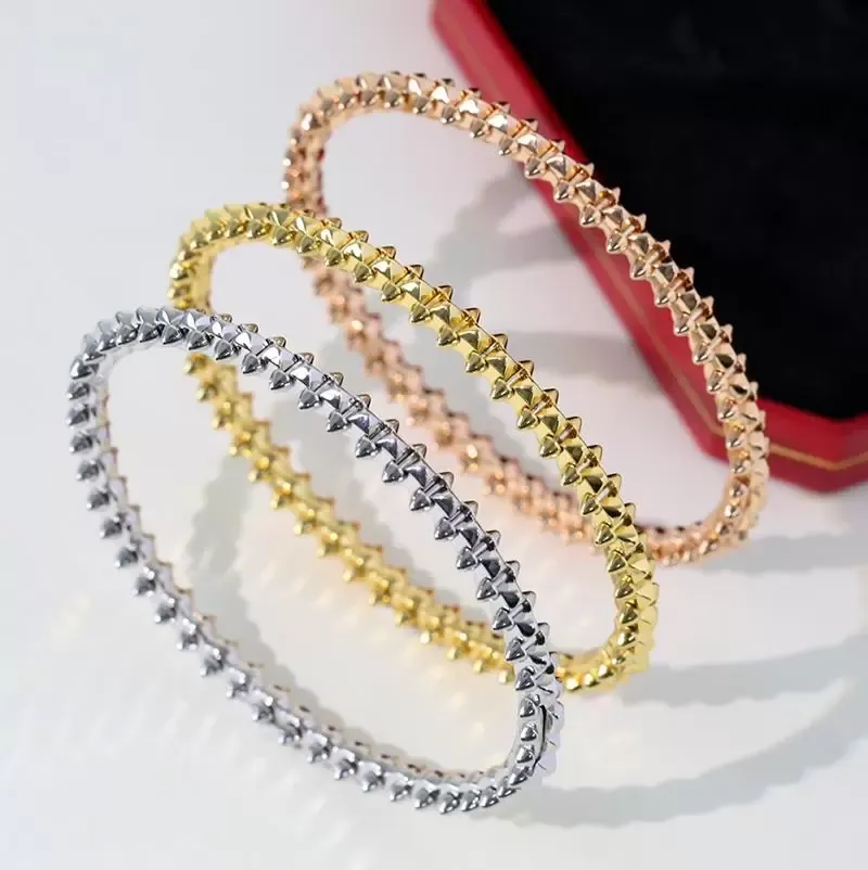 Bracciale di braccialetti femminile Statina di bracciali bracciale che vende donne europee bracciale oro gioielli di lusso a rivetta per bracciale oro rosa