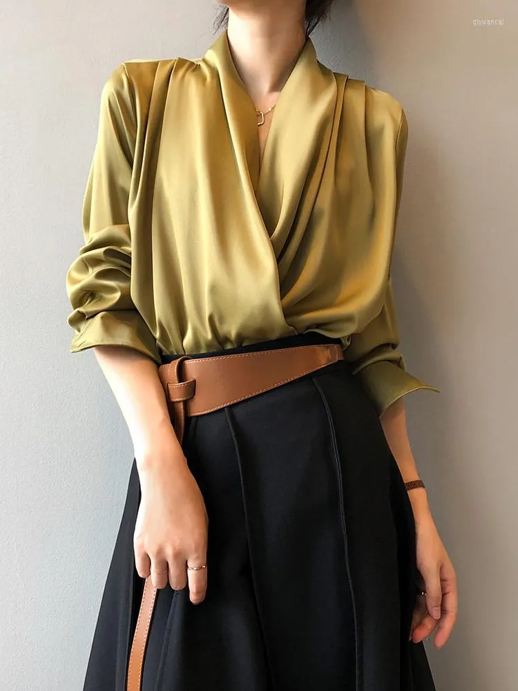 Blouses pour femmes élégantes à manches longues femmes Blouse 2023 mode Sexy col en v mince Satin hauts blancs bureau dames couleur unie chemises décontractées