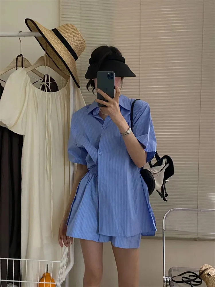Dames tweedelig broek Koreaanse chique zomerset vrouwen losse gestreepte shirt elastische taille shorts pakken casual ensemble femme 2 outfits 230322