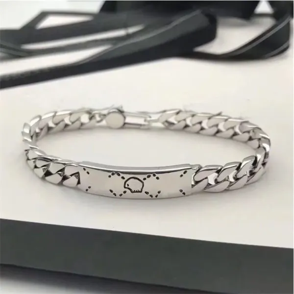 Nuovo braccialetto classico con ciondoli Bracciale accessorio argento G Bracciale teschio da uomo e da donna Bracciale hip-hop Regalo di San Valentino