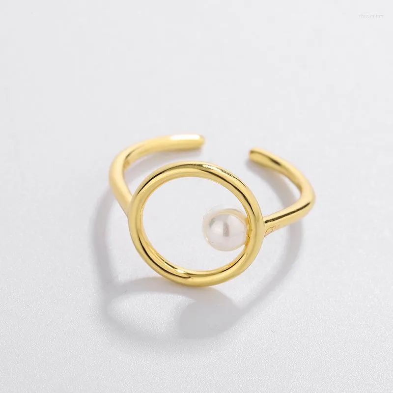 Pierścienie klastra Koreańska wersja srebra z perłowym pierścieniem niszowym moda moda prosta osobowość lekki luksusowy palc wskazujący