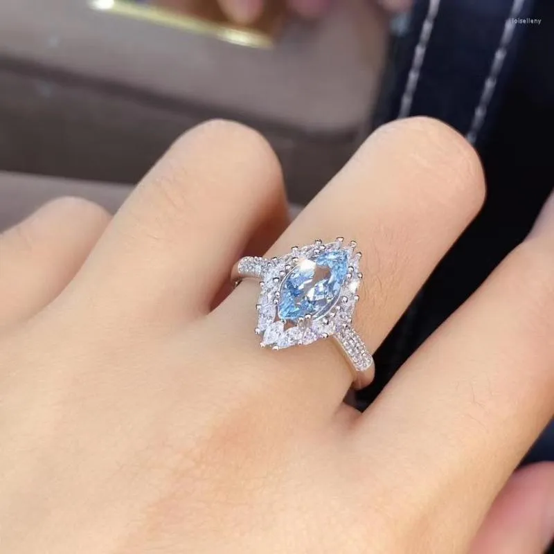 Silver aquamarine ring deals