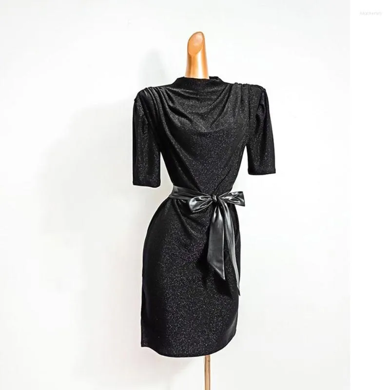 Stage Wear 2023 robe de danse latine femmes demi manches noir Performance Costume avec ceinture danse tissu ventre Chacha robes de bal