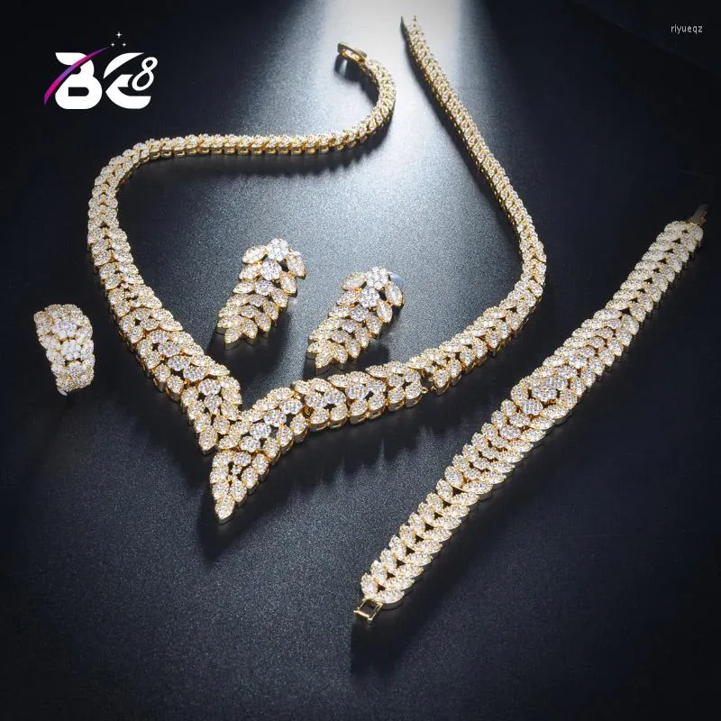 Collier Boucles d'oreilles Set BE 8 Luxury Shinning Pave CZ Dubai 2023 Femmes Wedding Zirconia Leaf Design Copper 4pcs Jewelry Bijoux Femmes137