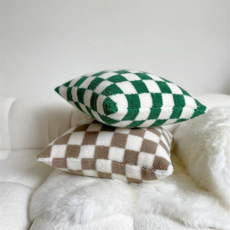 Pillow Case Lamb Fleece Checkerboard Pillow Cushion Cover Soft Waxy Plush Retro Plaid Sofa Throw Pillowcase Lumbar Pillow Cover Room Decor 230324