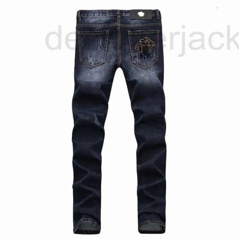 Mäns jeansdesigner Jean Pants Medusa broderi rippade denim byxor män kvinnor mode slacks mörkblå jeans 1lv9