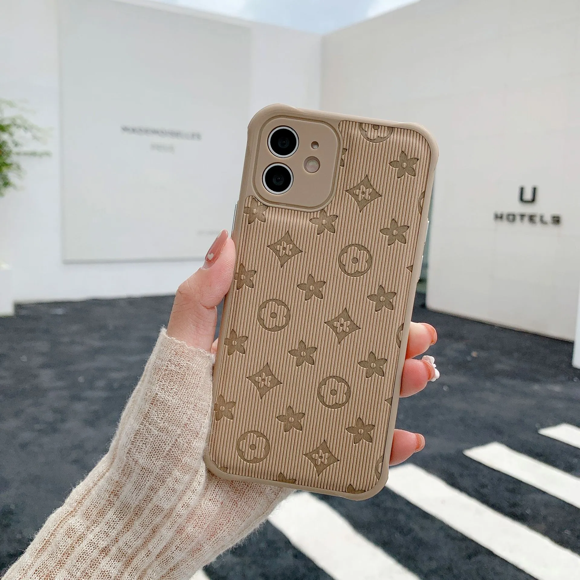 Лучшие Дизайнерские Кожаные Чехлы Для Телефонов Для IPhone 14 13 Pro Max 12  Mini 11 Plus Модельеры Задняя Крышка С Принтом Роскошный Мобильный Чехол  Защитный Чехол С Полным Покрытием От Vipfun, 348 руб. | DHgate