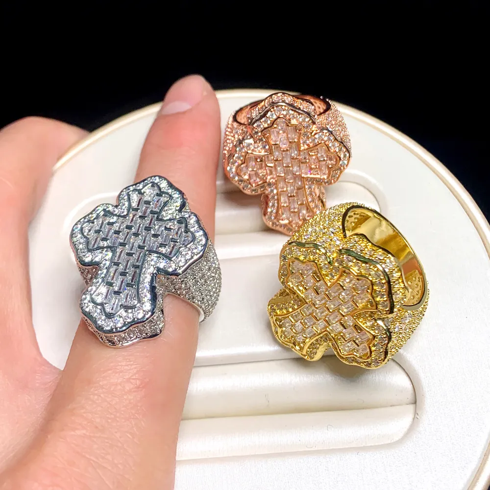 Luxury Cross Finger Ring Paved Full CZ Stone Gold Rose Silver Punk Styles Hip Hop Men ringer för festsmycken grossist