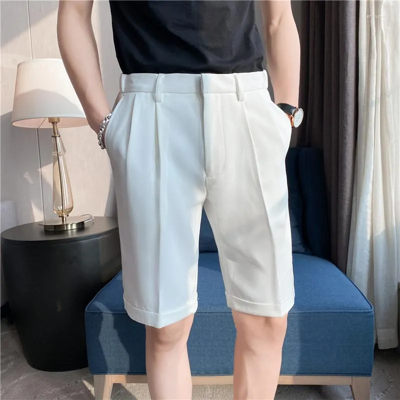 Pantaloncini da uomo 2023 Abito estivo stile coreano Abbigliamento da uomo Dritto Abiti da lavoro formale Slim Fit Casual Short Homme Lunghezza al ginocchio Qualità
