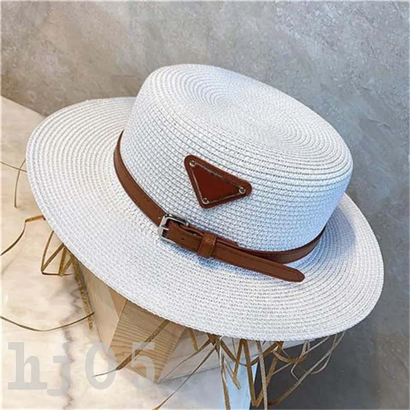 Designer Straw Hat Luxury Mens Beach Hoeden Nieuwe Creative Metal Triangle With Letters Casquette Ladies Leisure Accessories Sunshade Dames Cap Simply PJ066 B23