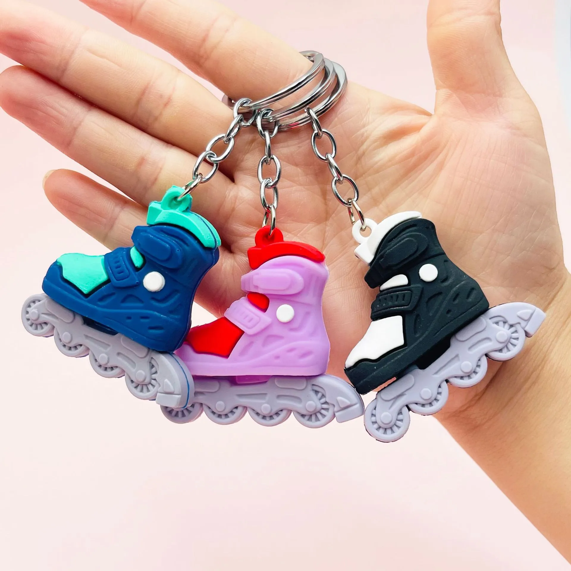 Creative Simulation Roller Skating Shoes Keychain Pendant Fashion Roller-Skates Shoe Key Chain Gift