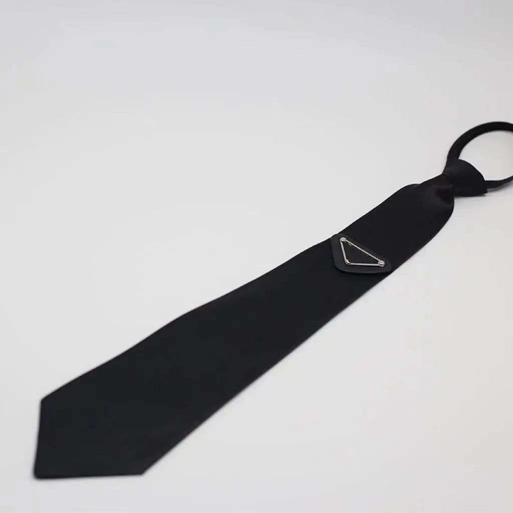 Influencer Tietriangle krawat męski bolo projektant Man Teenager Formal Ubrania Mini Ladies Skórzany pasek moda czarna szyja632