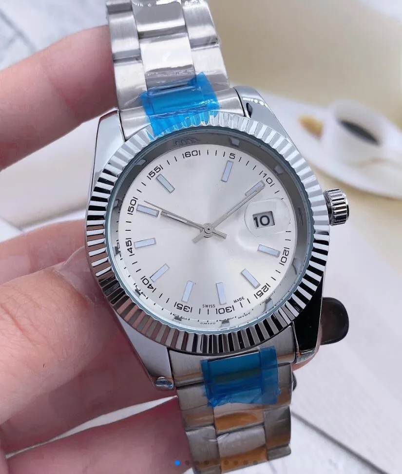Men Wristwatches Watch masculino Men's Watch Gold Inclado a aço inoxidável Sapphire Sapphire Glass Roman Numeral Dial 2813 Quartz MOVIME