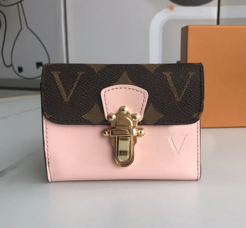 Moda tasarımcı cüzdan lüks küçük çantalar kadın patent deri hasp cüzdan yüksek kaliteli çiçek mektubu kısa kredi kartı sahibi bayanlar para debriyaj çanta kutu