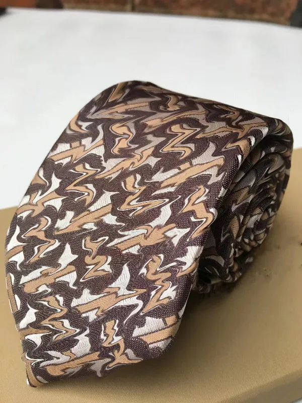 Cravate Fine Skinny Tie En Soie 100% Violet - Fabriquée En Italie - Neuf Avec étiquettes