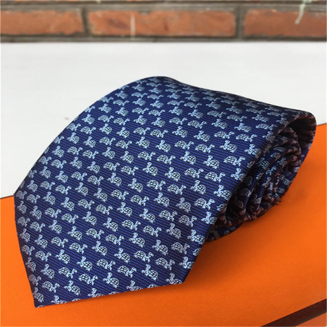 2023 Mens zijdehals stropdassen kinny slanke smalle polka gestippelde letter jacquard geweven stropdassen met de hand gemaakt in vele stijlen met doos 881x