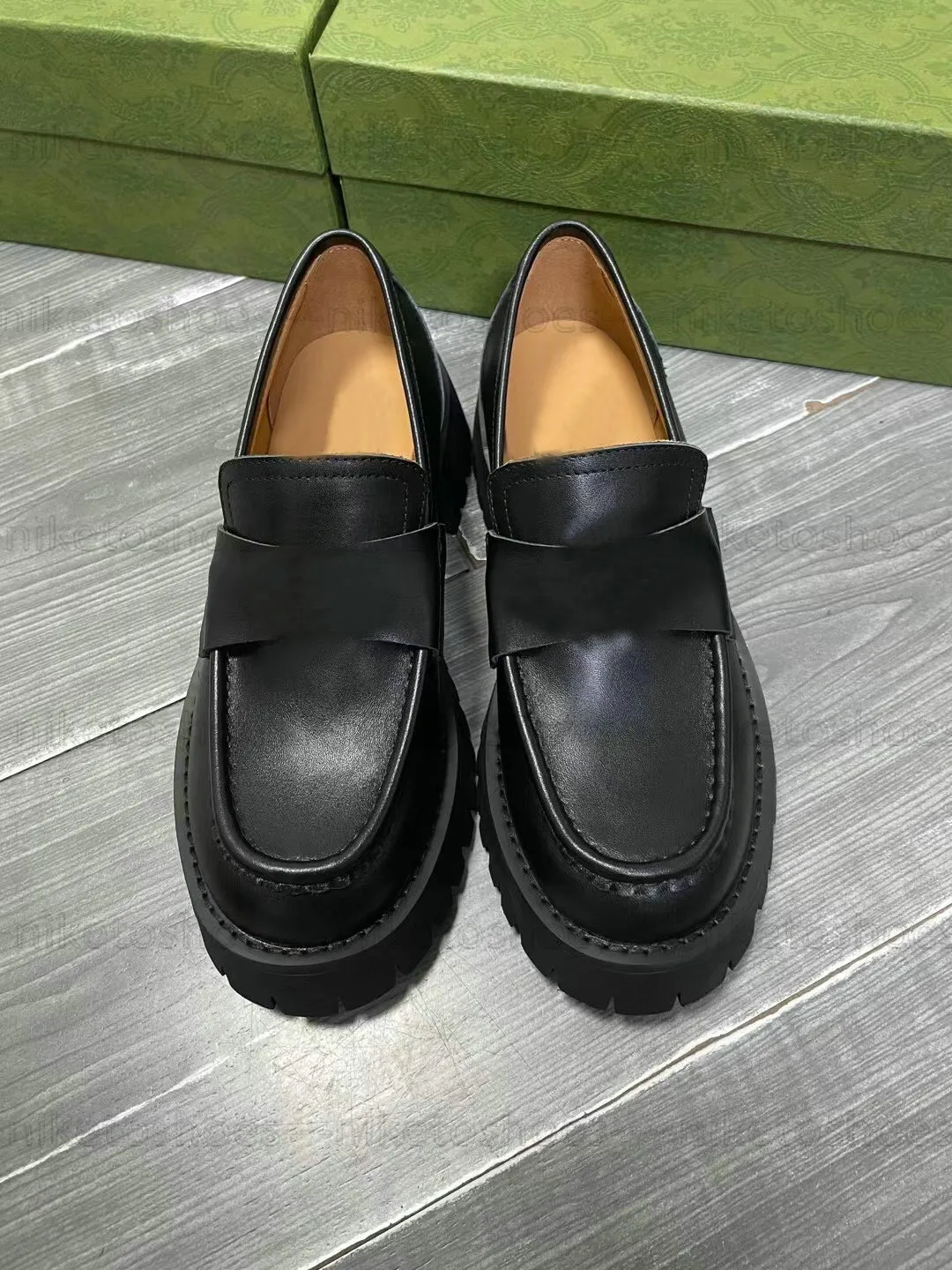 Leather loafer with double g hotsell