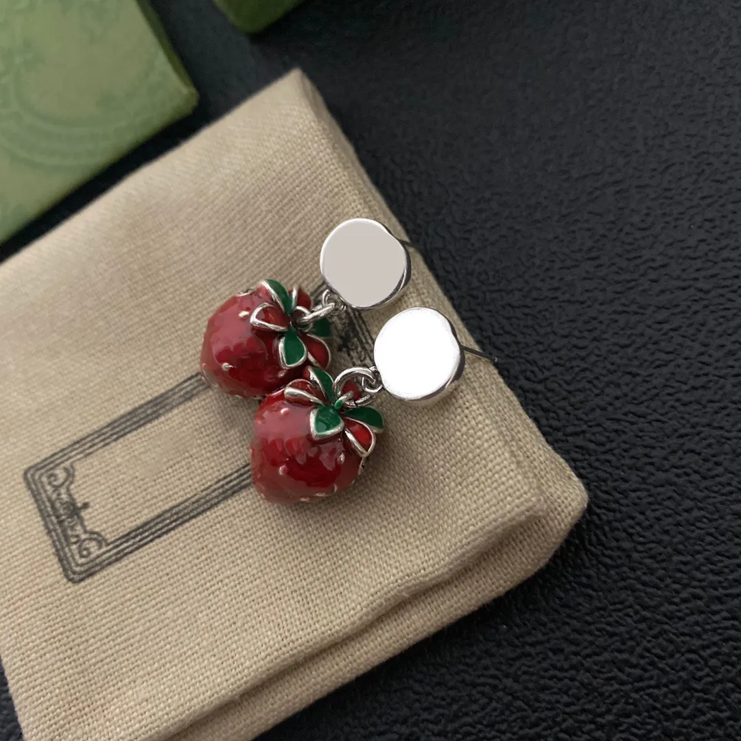 2023 Designer brand Stud Strawberry cute sweetheart fashion simple personality earrings studs For Women Valentine's Day jewelry Party gift