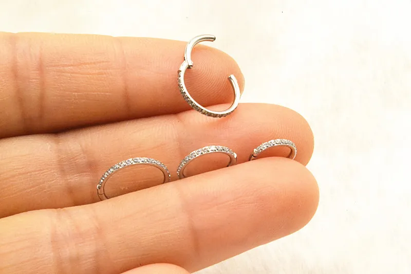 ノーズリングスタッド10PCSLOT 316Lスチールシームレスヒンジ付きセグメントリングクリッカー耳軟骨Hoop Septum Shine CZ 230325