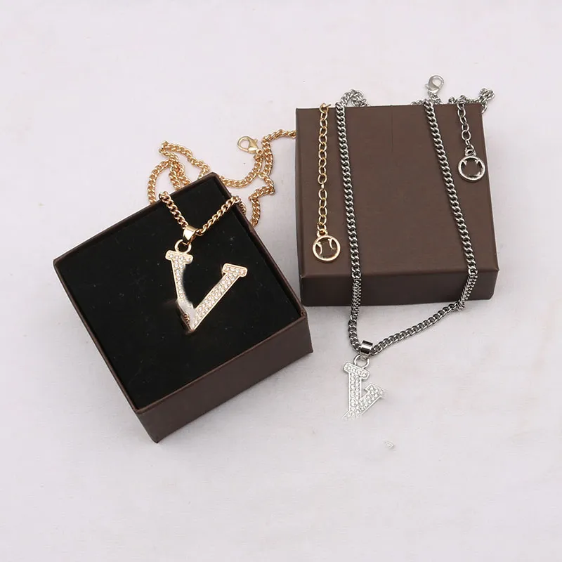 20Style Fashion Designer 18K Gold Plated Chain Pendant Halsband Lyxvarumärke Dubbel bokstav Geometriska länk Män Parälskare Halsbandsmycken