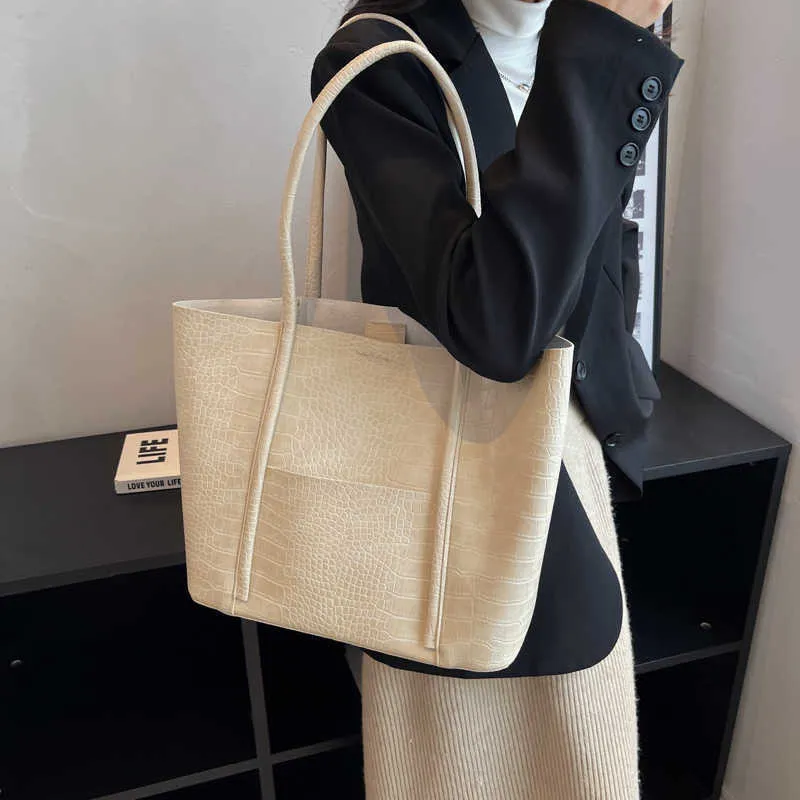 Top Big Stane Pattern Кожаная боковая сумка для офиса Женщины зимняя модная тенденция Дизайнер высокая мощность сумки для ручной сумки 230308
