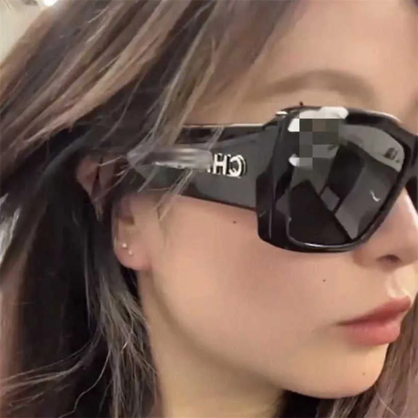 20% de réduction sur les lunettes de soleil de créateur de luxe pour hommes et femmes